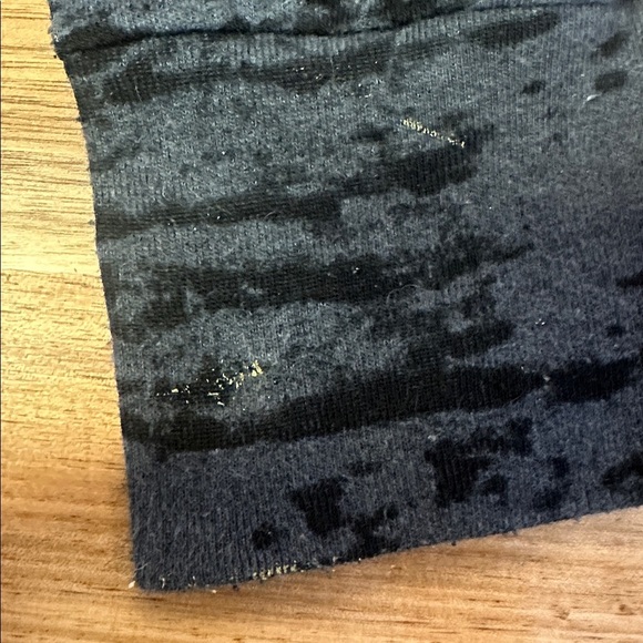 Disney Parks UK hooded Long Sleeve Tshirt women’s Medium Union Jack British - Picture 6 of 6